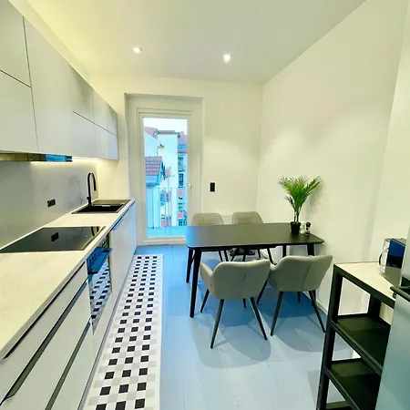 Luxurious 3 Bedroom Center Flat With Ac! Daire Graz