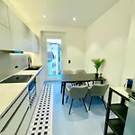 Luxurious 3 Bedroom Center Flat With Ac! Apartment Graz