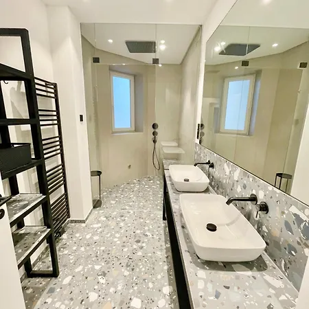 Luxurious 3 Bedroom Center Flat With Ac! * 그라츠