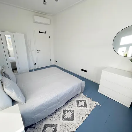 아파트 Luxurious 3 Bedroom Center Flat With Ac! *